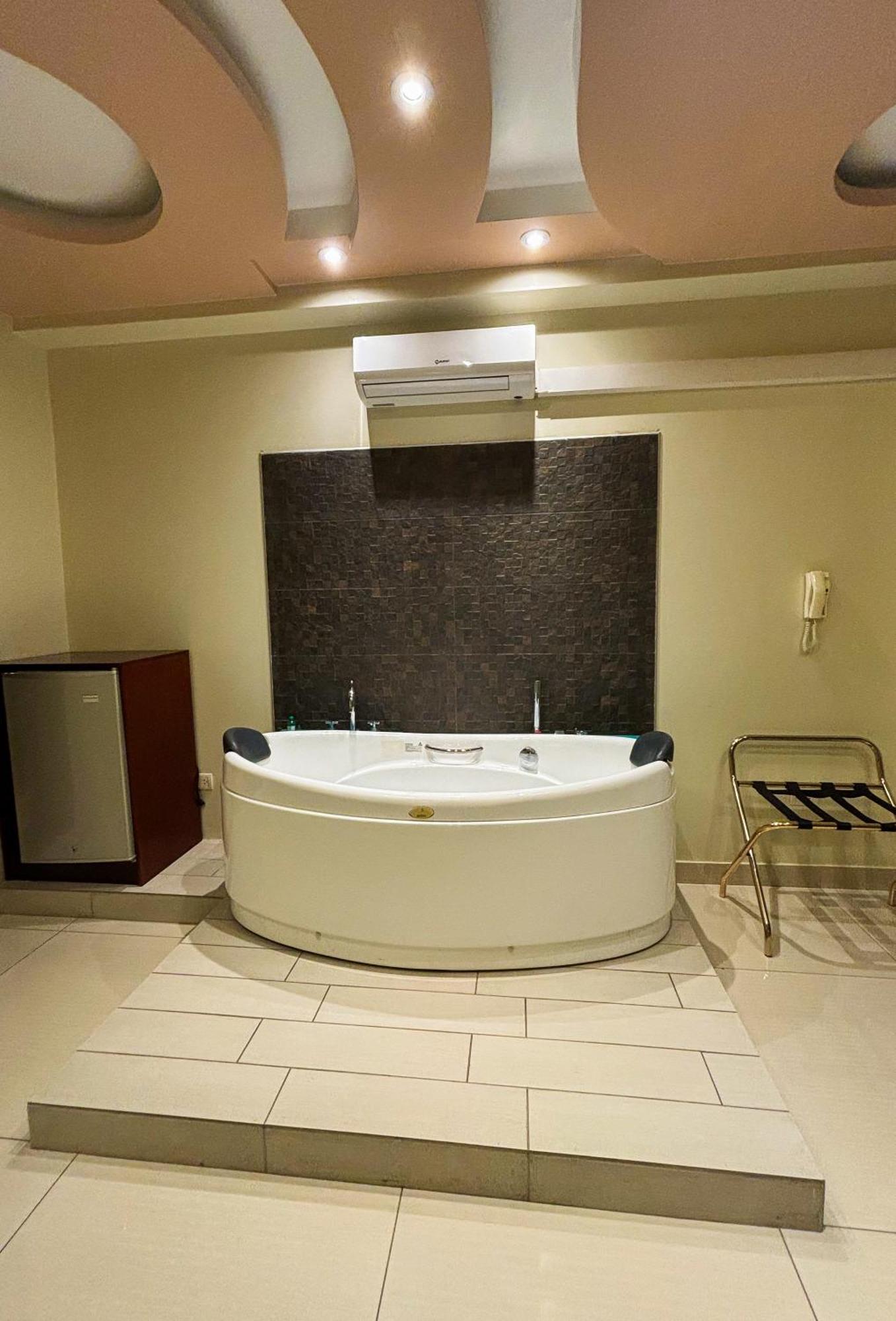 Hotel Plaza Del Bosque Inn Tingo Maria Εξωτερικό φωτογραφία
